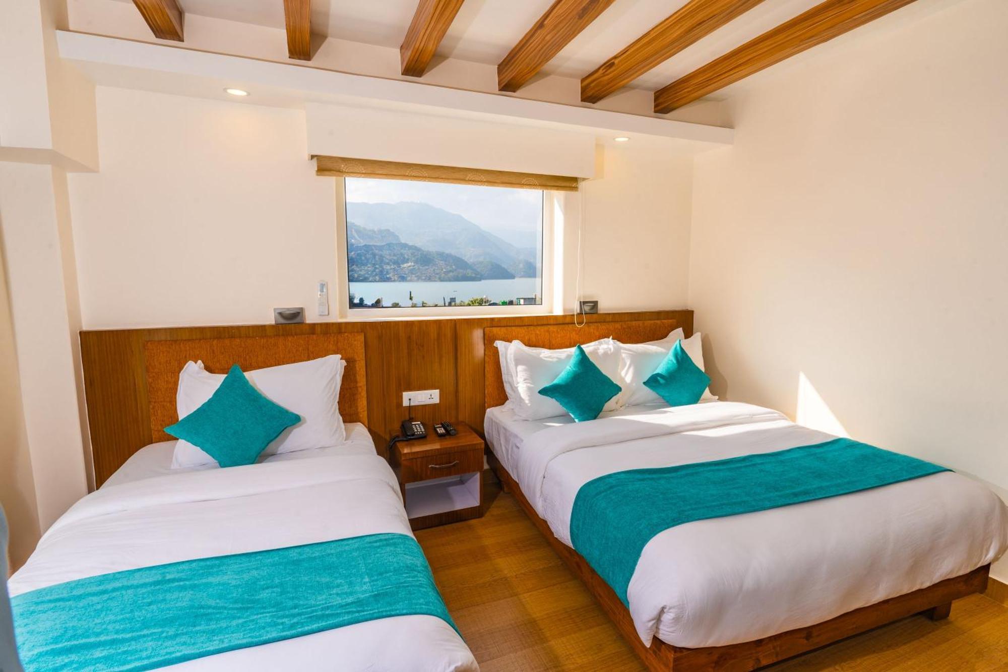 Pokhara Alpine And Springs Hotel Buitenkant foto