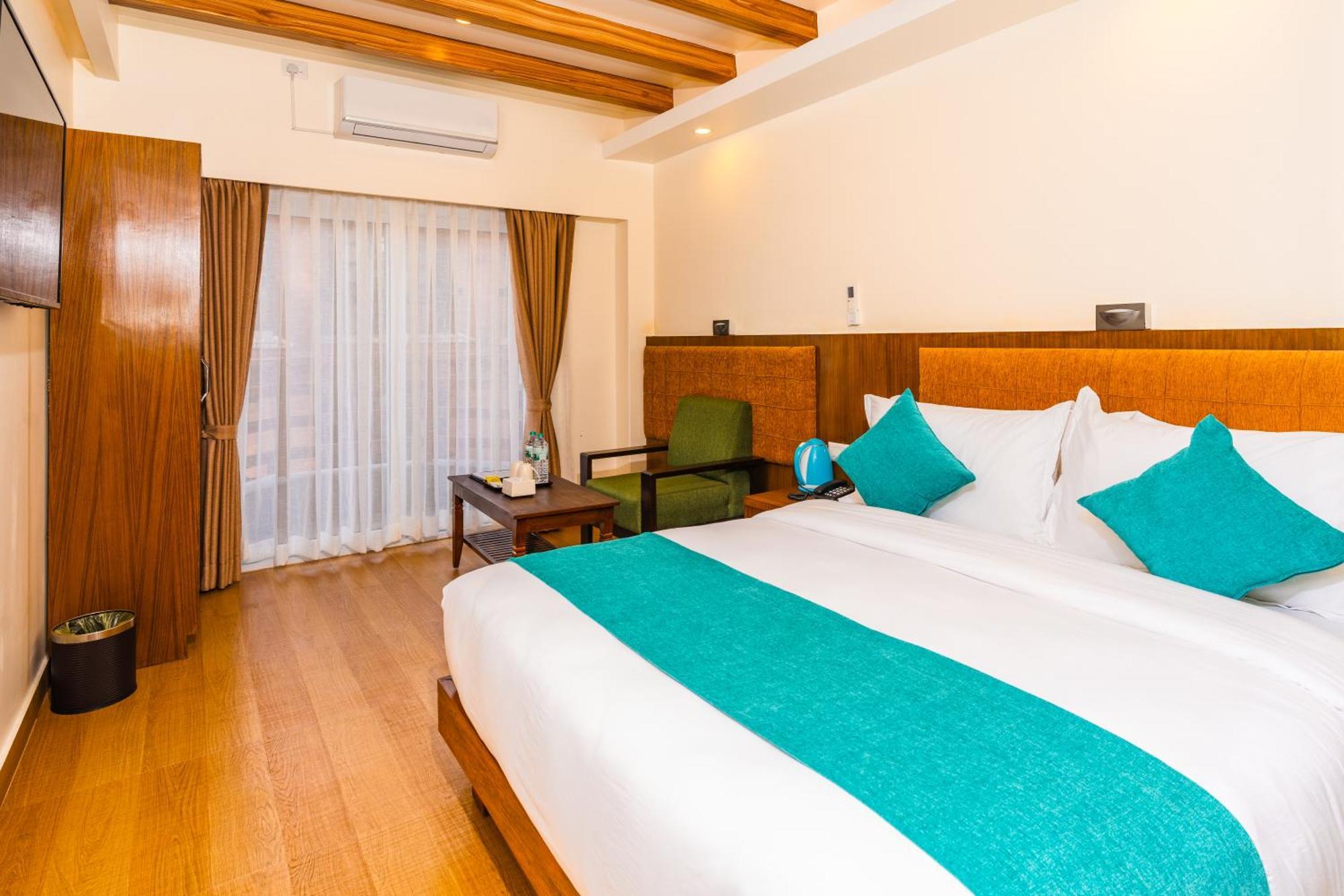 Pokhara Alpine And Springs Hotel Buitenkant foto